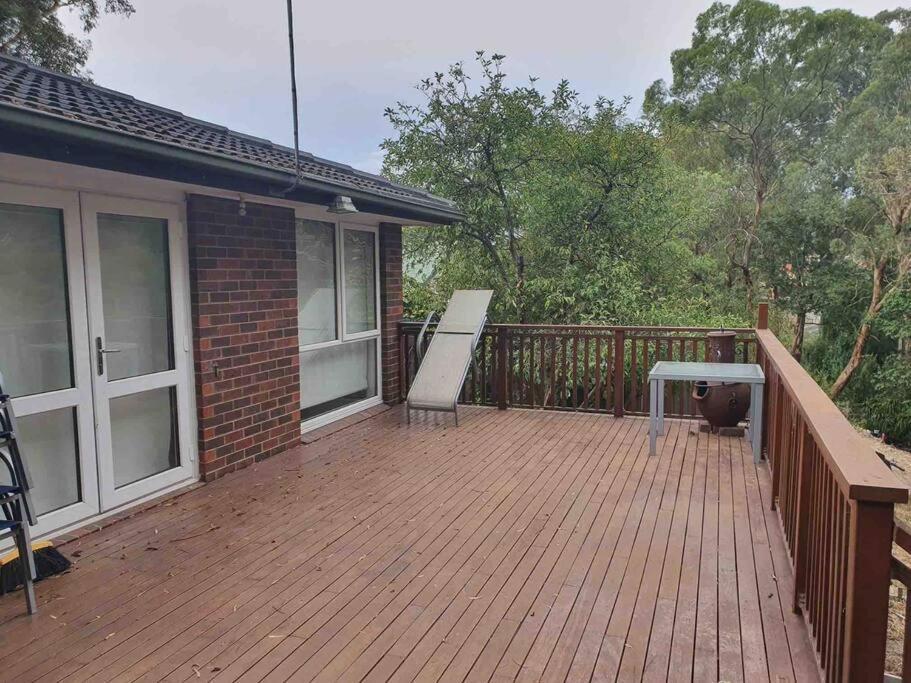 Serene 4-Bedroom House In Melbourne East Mitcham Exterior photo